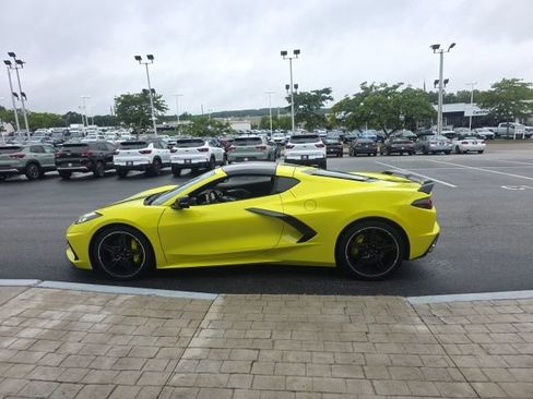 Used 2023 Chevrolet Corvette Stingray Preferred Cpe w/ Z51 Performance Package RWD image 5
