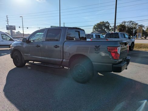 Used 2019 Nissan Titan S w/ S Utility Package image 5