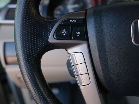 Used 2016 Honda Odyssey LX image 14