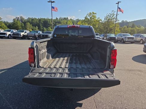 Used 2025 Chevrolet Colorado Trail Boss AWD/4WD image 23