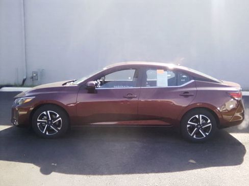 Used 2025 Nissan Sentra SV image 7