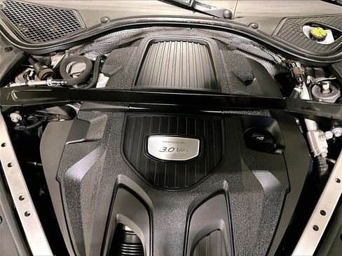 Certified 2019 Porsche Panamera 4 image 34