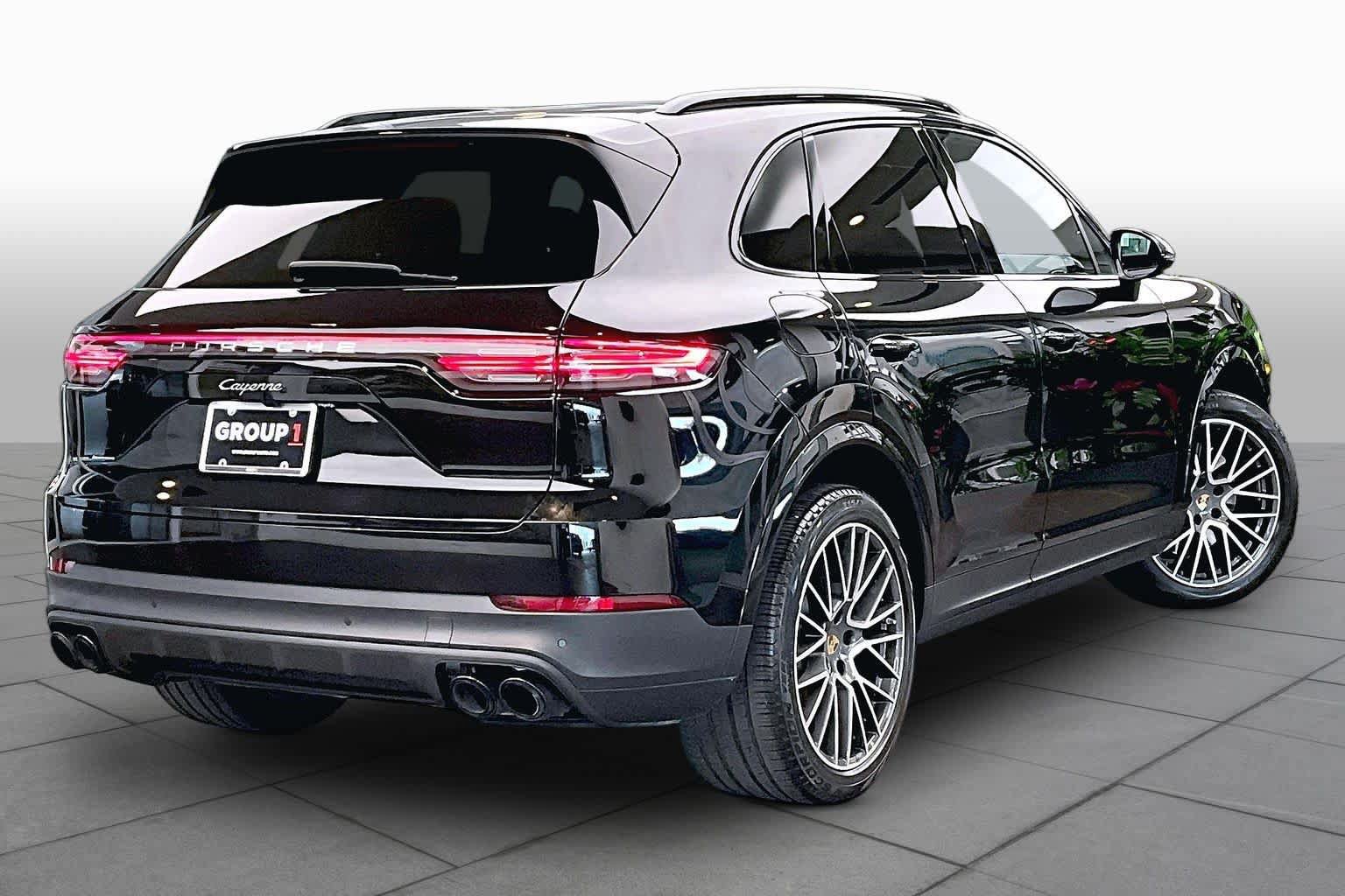 Used 2021 Porsche Cayenne AWD/4WD image 12