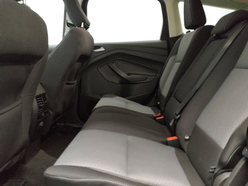 Used 2018 Ford Escape SE w/ SE Sync 3 Package AWD/4WD image 18