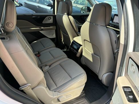 Used 2020 Lincoln Aviator Reserve w/ Equipment Group 202A AWD/4WD image 22