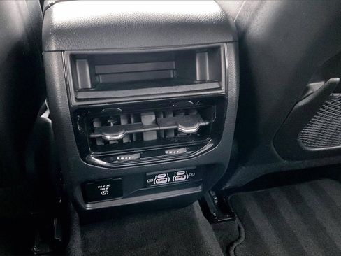 Certified 2023 Jeep Grand Cherokee Altitude image 17