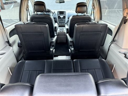 Used 2012 Chrysler Town & Country Touring w/ Entertainment Group #1 image 26