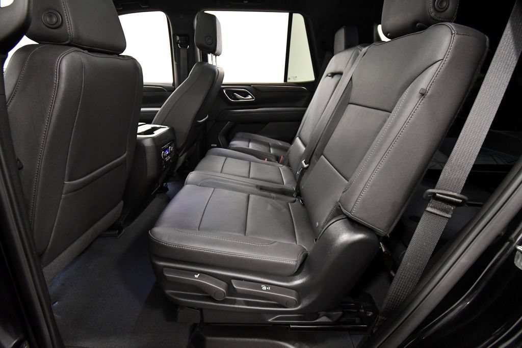 Used 2024 Chevrolet Tahoe Z71 w/ Luxury Package AWD/4WD image 15
