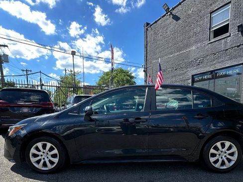 Used 2024 Toyota Corolla LE FWD image 3