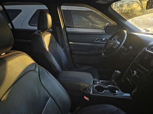 Used 2018 Ford Explorer Sport w/ Equipment Group 401A image 16