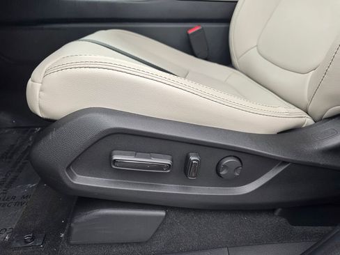 New 2026 Honda Pilot Touring image 10