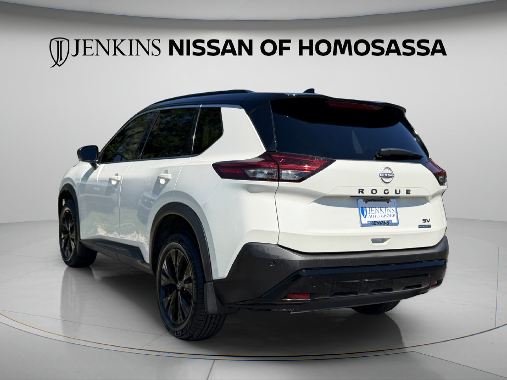 Used 2023 Nissan Rogue SV w/ SV Premium B Package FWD image 7