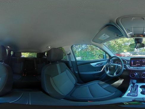 Used 2025 Chevrolet Blazer LT FWD image 38