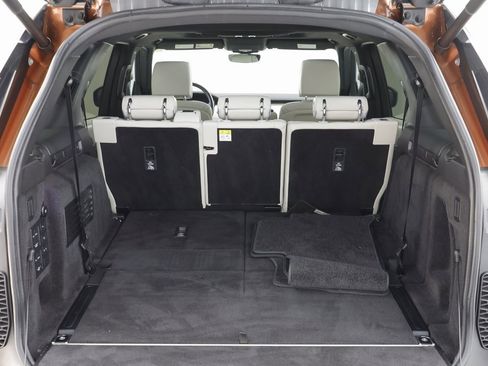 Used 2018 Land Rover Discovery HSE Luxury image 18