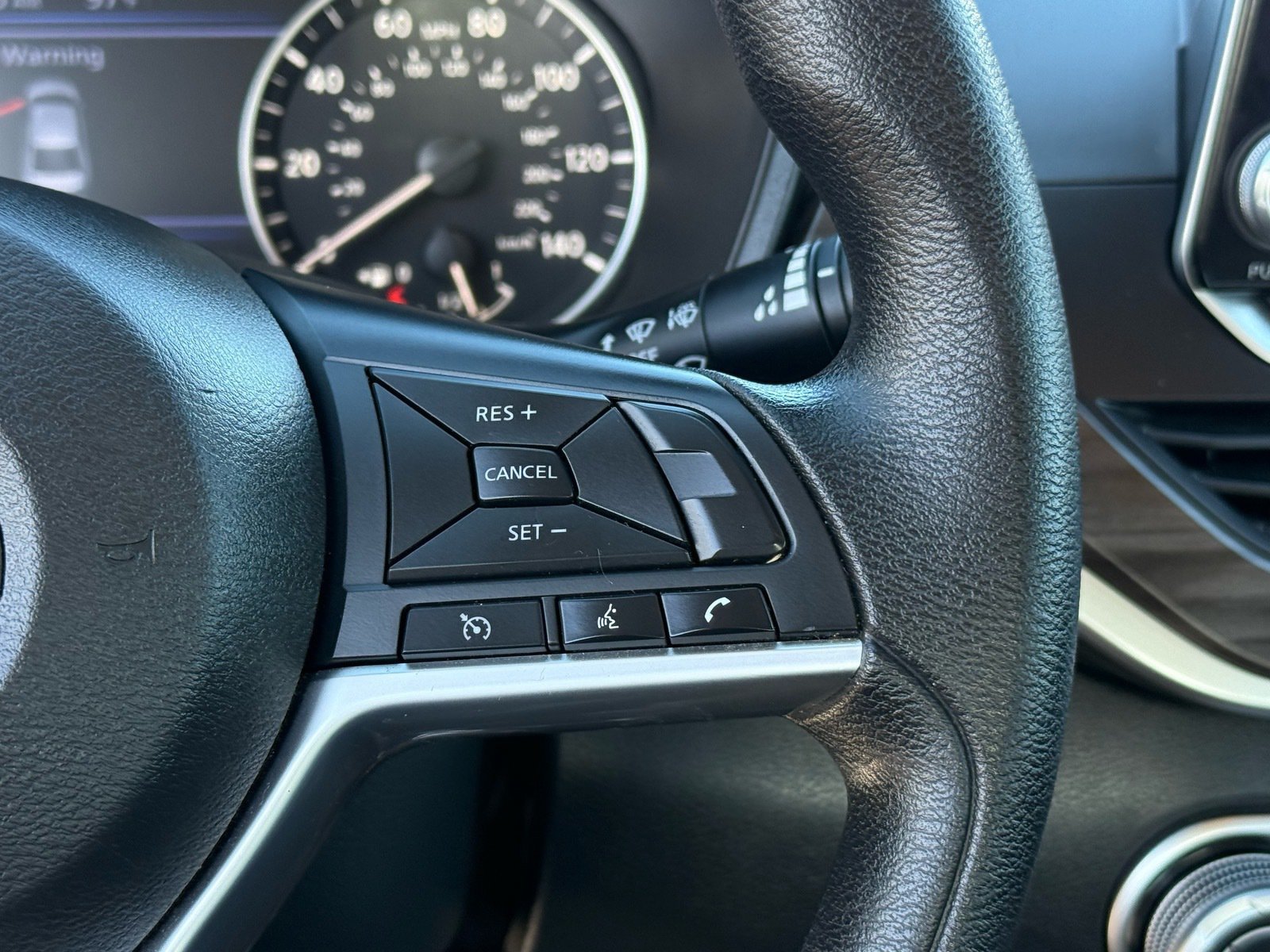 Used 2025 Nissan Altima 2.5 SV AWD/4WD image 18
