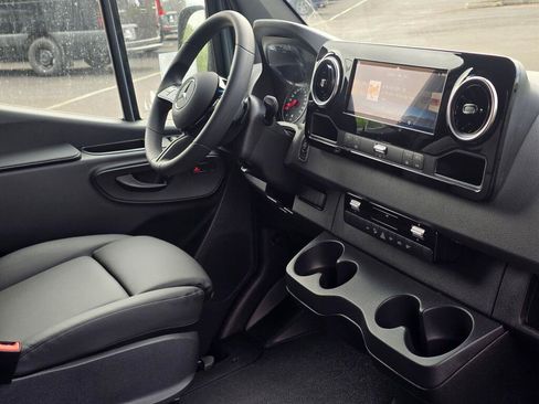 New 2026 Mercedes-Benz Sprinter 2500 image 27