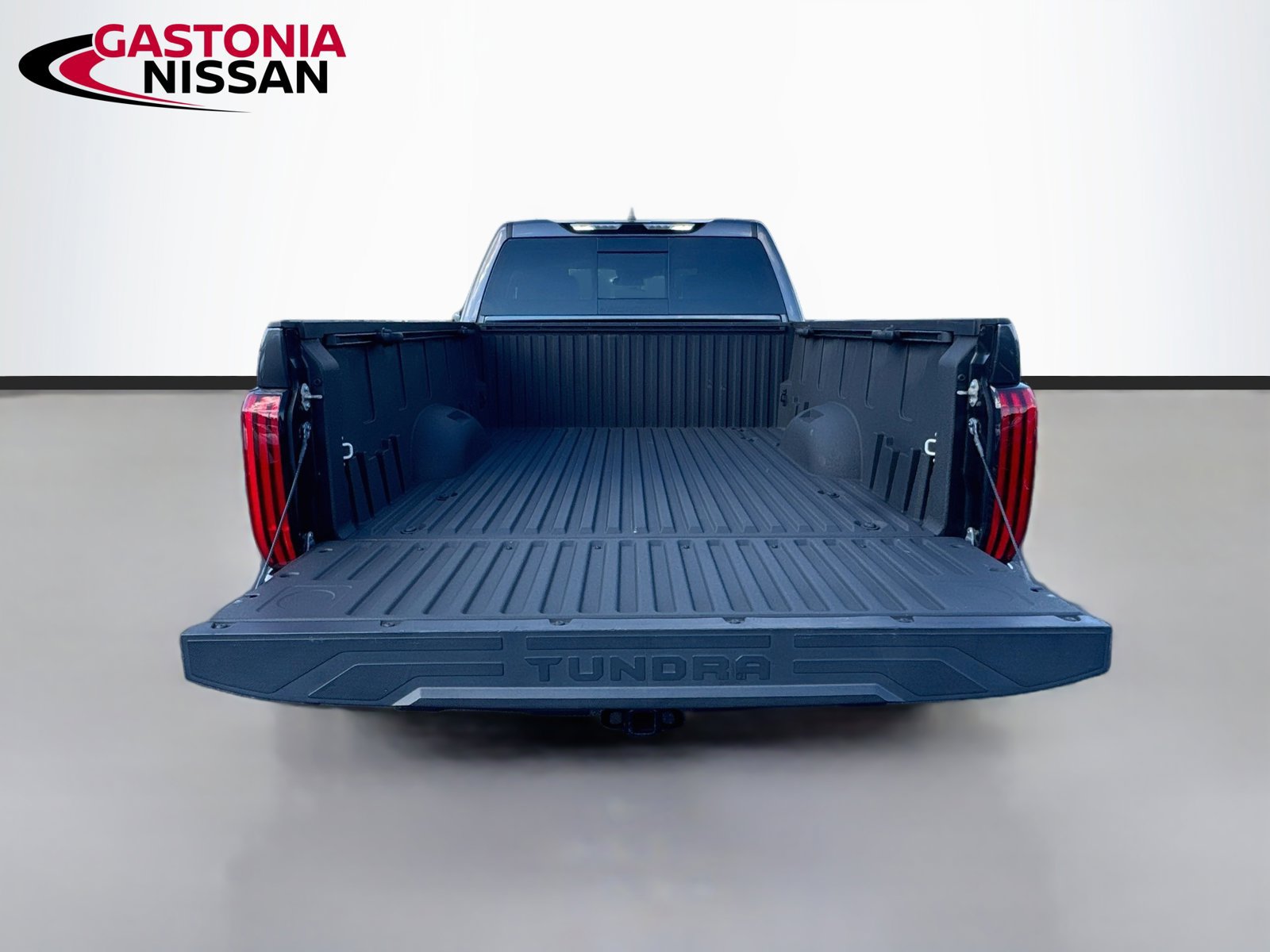 Used 2024 Toyota Tundra SR5 AWD/4WD image 34