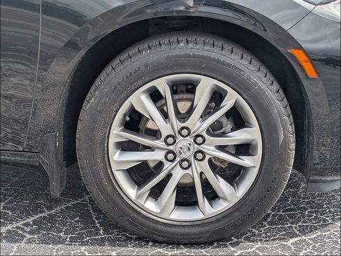 Used 2023 Buick Enclave Avenir AWD/4WD image 12