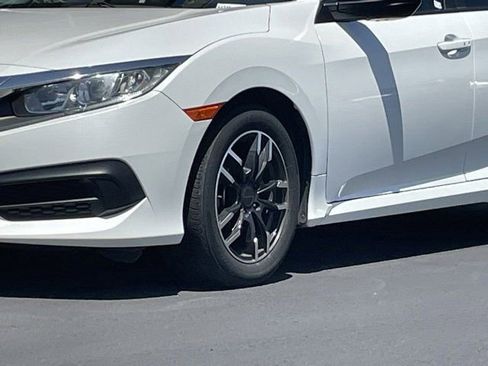 Used 2018 Honda Civic EX image 21