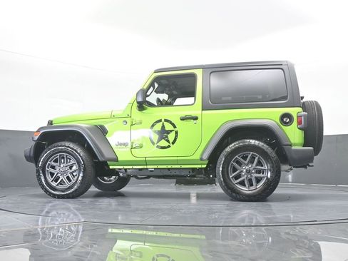 Used 2025 Jeep Wrangler Sport image 49