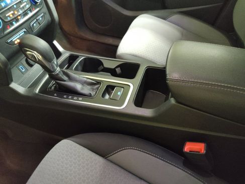 Used 2019 Ford Escape SE image 26