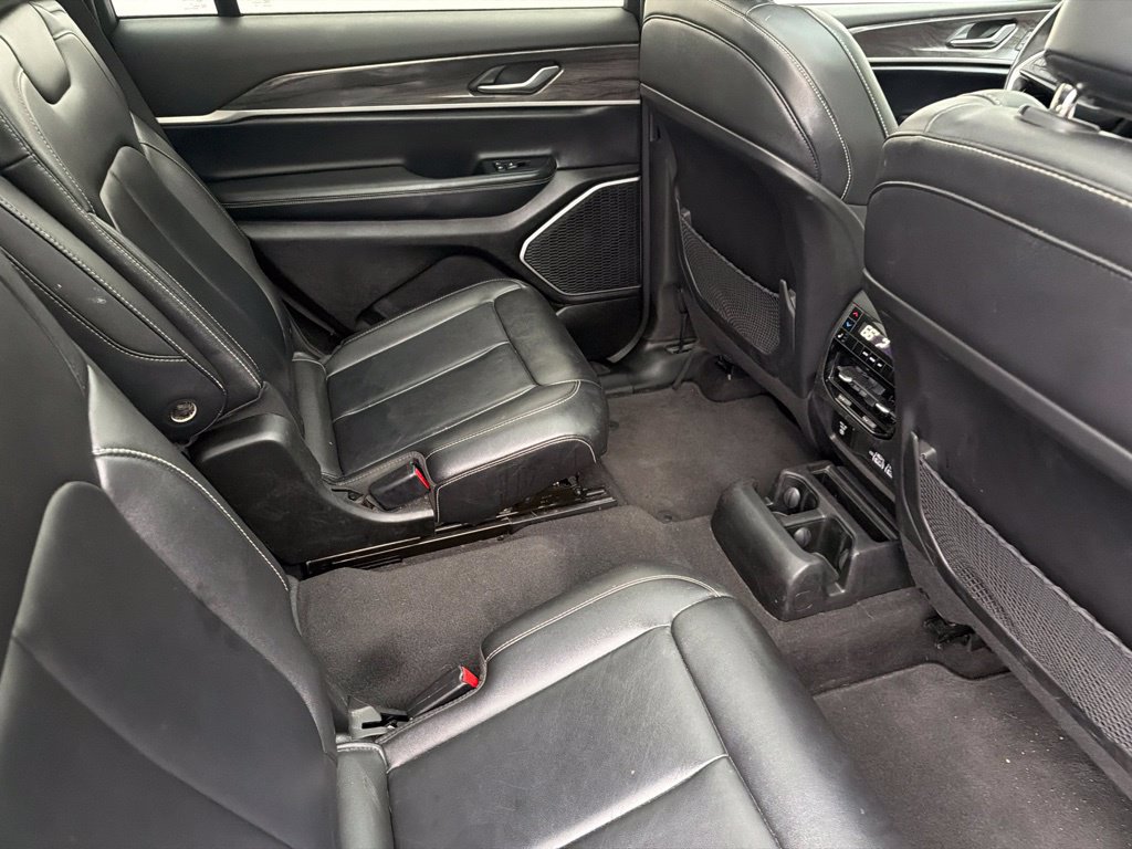 Used 2022 Jeep Grand Cherokee L Limited AWD/4WD image 27