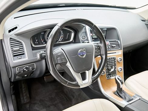 Used 2017 Volvo XC60 T5 Inscription w/ Preferred Option Package image 13