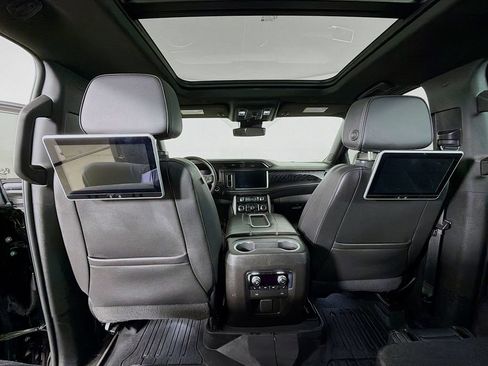 Used 2023 GMC Yukon XL Denali AWD/4WD image 24