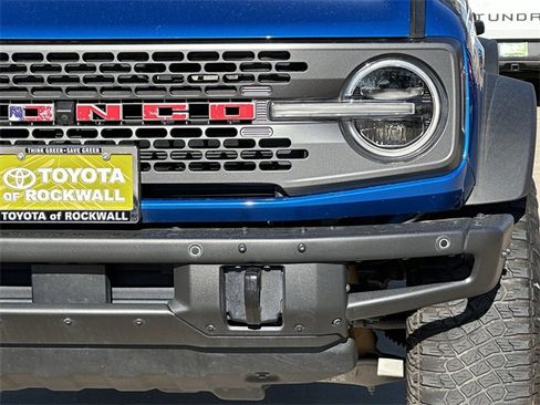 Used 2022 Ford Bronco Badlands image 8