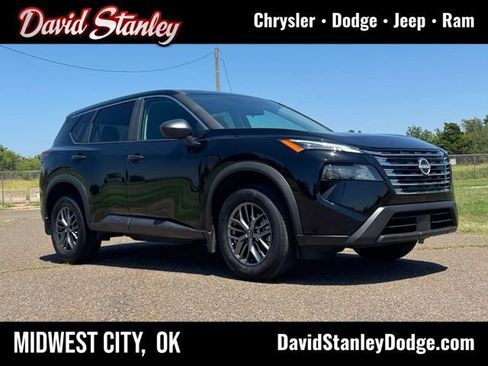Used 2026 Nissan Rogue S FWD image 1
