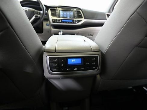 Used 2019 Toyota Highlander Limited Platinum image 35
