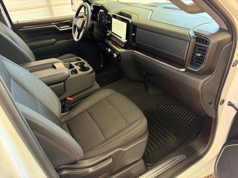 Used 2024 GMC Sierra 1500 Elevation AWD/4WD image 29