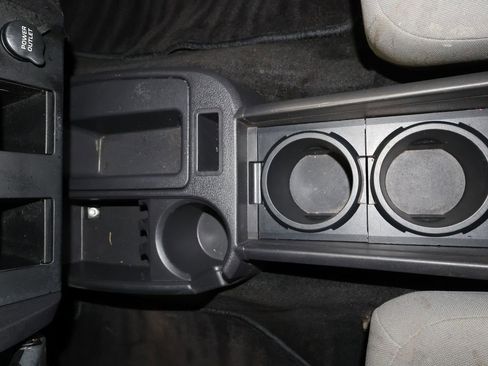 Used 2011 Dodge Dakota Big Horn image 9