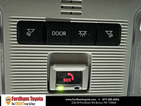 Used 2025 Toyota RAV4 XLE image 35