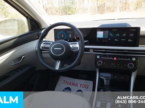 Used 2025 Hyundai Tucson SEL FWD image 20