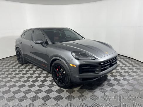 Certified 2026 Porsche Cayenne S AWD/4WD image 9