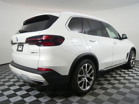 Used 2024 BMW X5 sDrive40i image 3