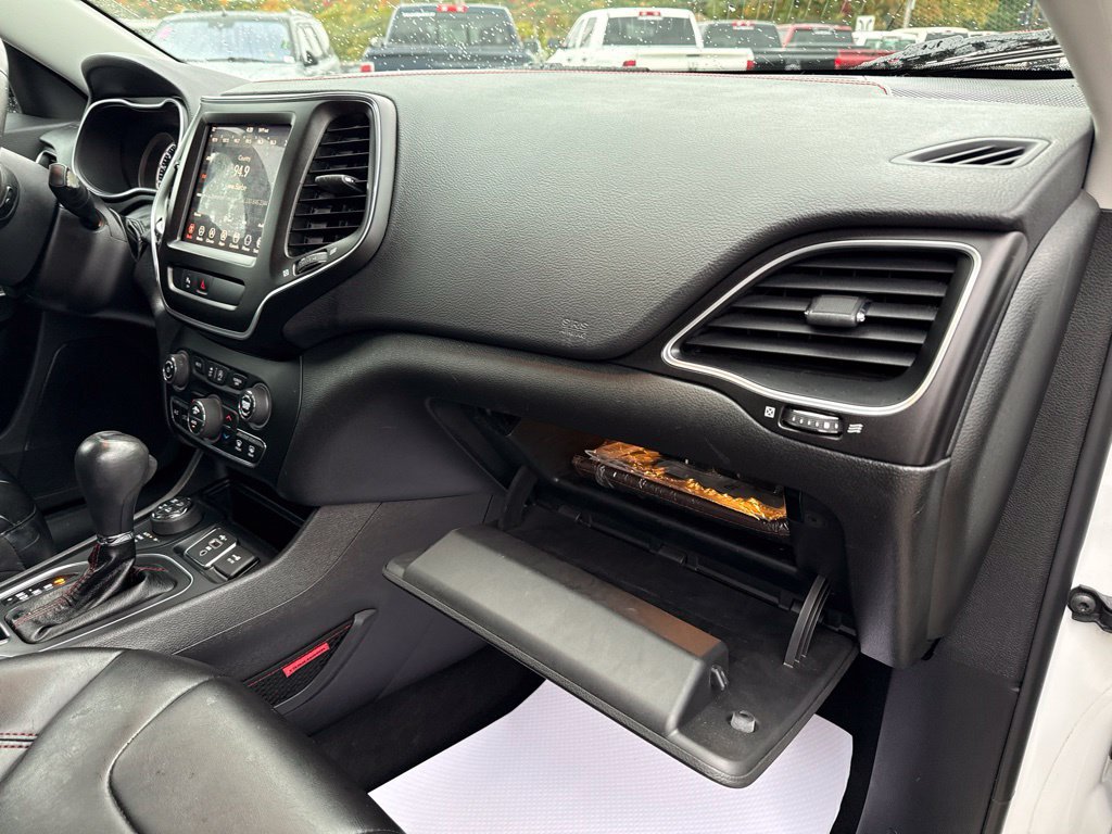 Used 2019 Jeep Cherokee Trailhawk w/ Cold Weather Group AWD/4WD image 44