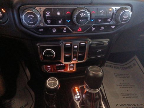Used 2021 Jeep Gladiator Rubicon image 20