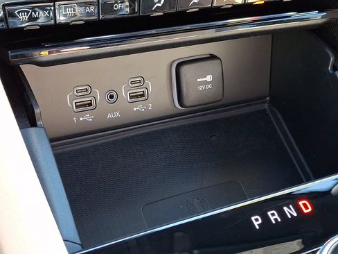 Used 2025 Jeep Grand Cherokee Limited w/ Luxury Tech Group II AWD/4WD image 25