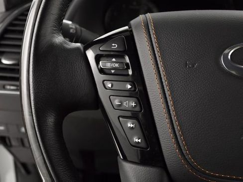 Used 2024 INFINITI QX80 Sensory image 30