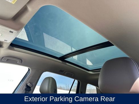 Used 2025 Volkswagen Atlas SEL image 13