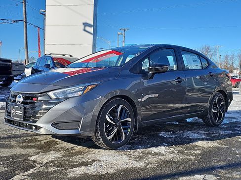 New 2025 Nissan Versa SR w/ Trunk Package image 2