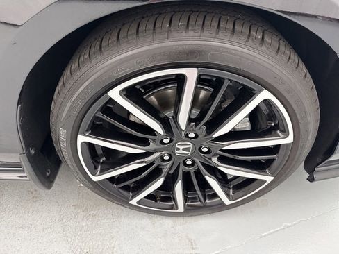 Used 2025 Honda Accord Touring image 14