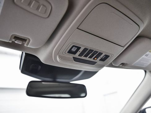 Used 2023 Ford Explorer Platinum w/ Technology Package image 18