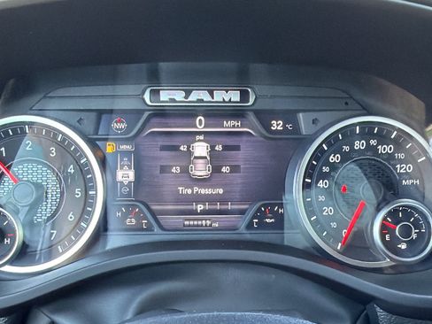 New 2026 RAM 1500 Express AWD/4WD image 25