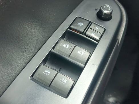 Used 2017 Toyota Highlander XLE AWD/4WD image 23