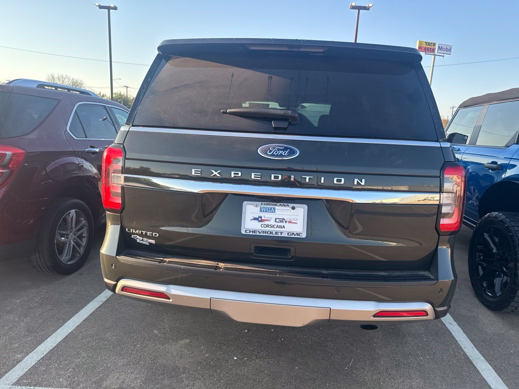 Used 2022 Ford Expedition Limited AWD/4WD image 6