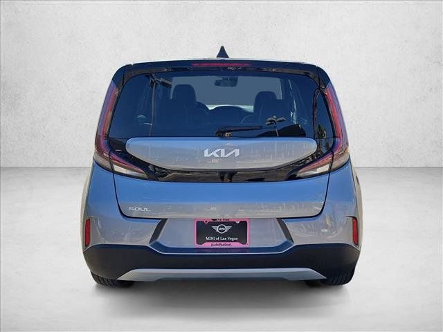 Used 2025 Kia Soul LX w/ LX Technology Package FWD image 7
