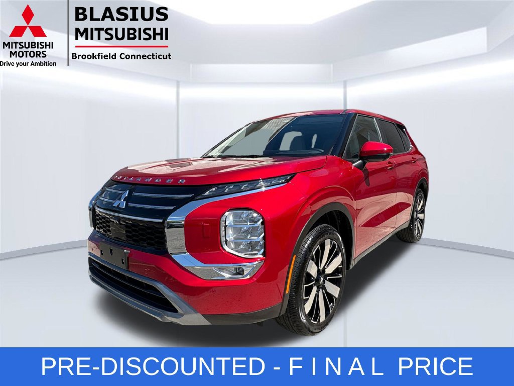 Used 2025 Mitsubishi Outlander SE AWD/4WD image 3